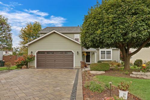 352 Linden Dr, Round Lake Park, IL, 60073-3469 | Card Image