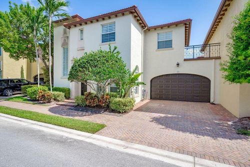 50 Via Poinciana Ln, Boca Raton, FL, 33487-1586 | Card Image
