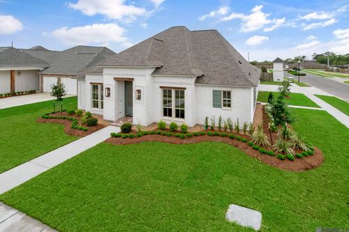 38211 Meadow Rue Dr, Prairieville, LA, 70769-2902 | Card Image