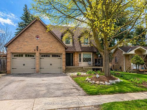 297 Burford St, Newmarket, ON, L3Y6E7 | Card Image