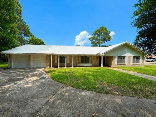 121 Clausen Ln N, Franklin, LA, 70538-7305 | Card Image