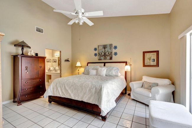 3893 Dafilee Cir, House other with 2 bedrooms, 2 bathrooms and null parking in West Palm Beach FL | Image 27
