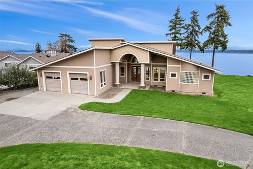 1639 Country Club Dr, Camano Island, WA, 98282-6326 | Card Image