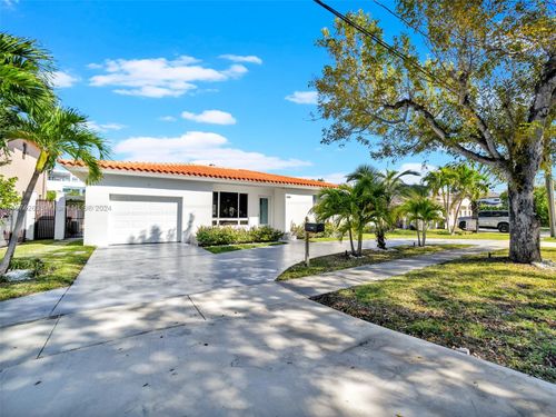 2095 Keystone Blvd, North Miami, FL, 33181 | Card Image