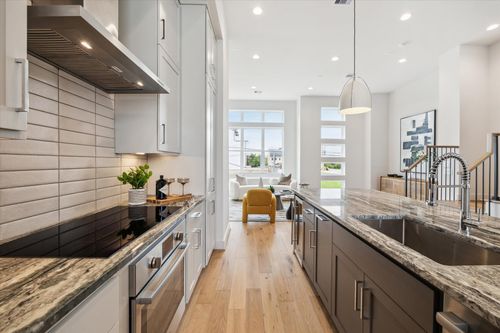 2119 Emancipation Ave, Houston, TX, 77003-6007 | Card Image