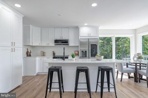 3020 Lake Ave, CHEVERLY, MD, 20785-3141 | Card Image