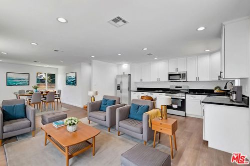 7445 Balcom Ave, Reseda, CA, 91335 | Card Image