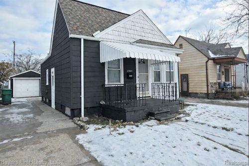 22084 Normandy Ave, Eastpointe, MI, 48021-2512 | Card Image