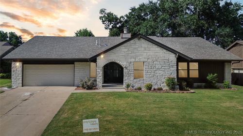 6229 E 78th Pl, Tulsa, OK, 74136-8550 | Card Image