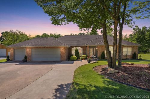 29606 E 68th St S, Broken Arrow, OK, 74014-5437 | Card Image