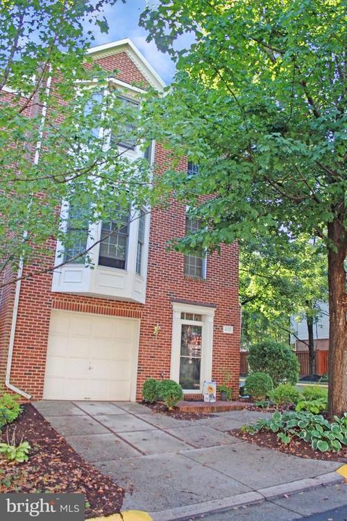 4027 Heatherstone Ct, FAIRFAX, VA, 22030-7457 | Card Image