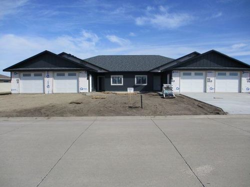 99 Nolan Dr, Emmetsburg, IA, 50536-8781 | Card Image