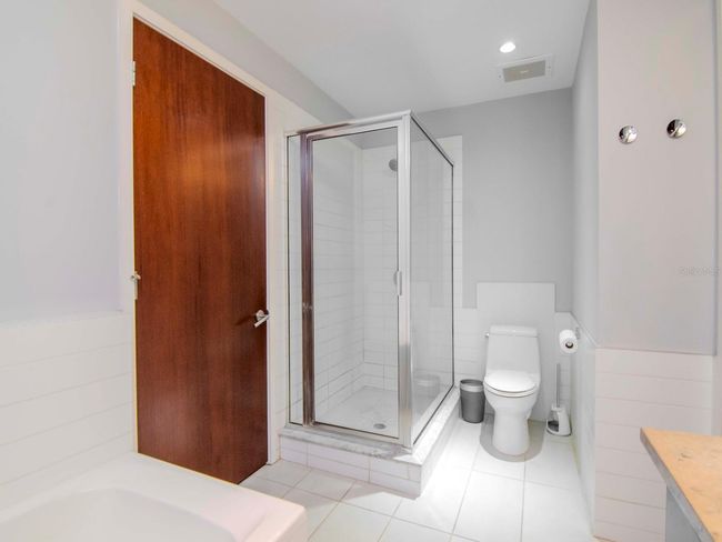UNIT-2420 - 912 Channelside Dr, Condo with 2 bedrooms, 2 bathrooms and null parking in TAMPA FL | Image 21