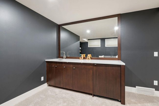 47 Patterson Dr Sw, House other with 4 bedrooms, 4 bathrooms and 5 parking in Calgary AB | Image 32
