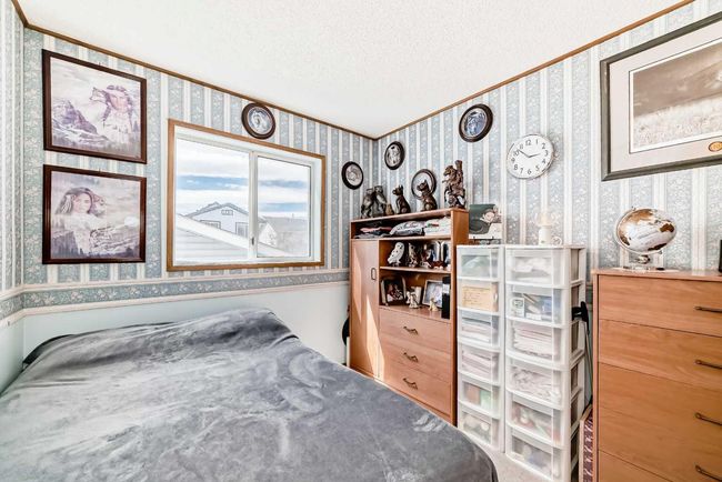 31 Martinridge Grove Ne, House other with 4 bedrooms, 2 bathrooms and 2 parking in Calgary AB | Image 19