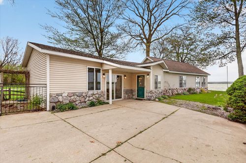 13117 Lakeshore Dr, Shelbyville, MI, 49344 | Card Image