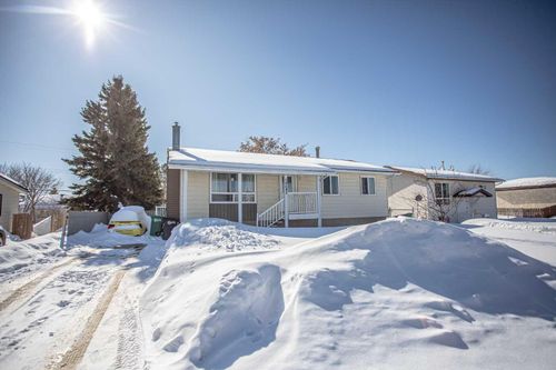 10403 106 Ave, High Level, AB, T0H1Z0 | Card Image