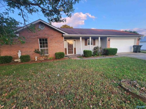109 Brenna Ln, Hazel Green, AL, 35750-8609 | Card Image