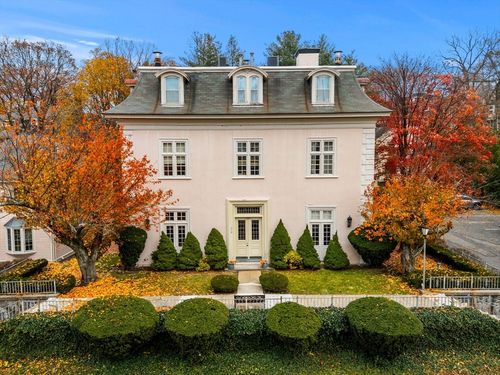 apt-2-216 Nesmith St, Lowell, MA, 01852-2851 | Card Image