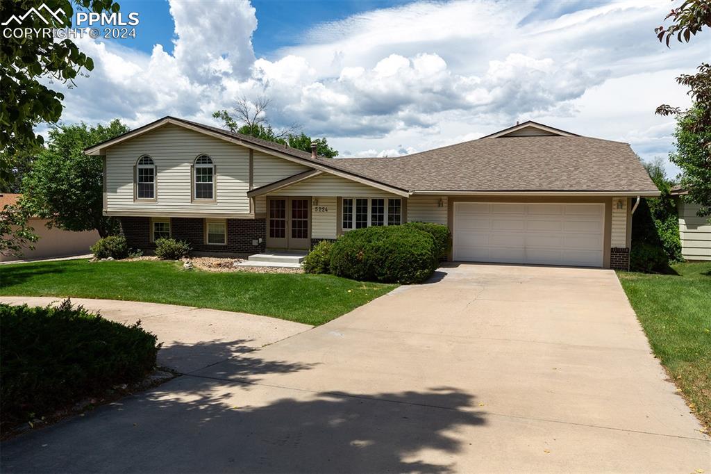 Miranda Rd, Colorado Springs, CO 80918