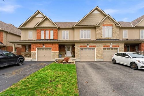 6 Freer Dr, Ayr, ON, N0B1E0 | Card Image
