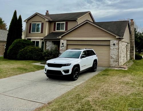 726 Baker St, Rochester Hills, MI, 48307-4203 | Card Image