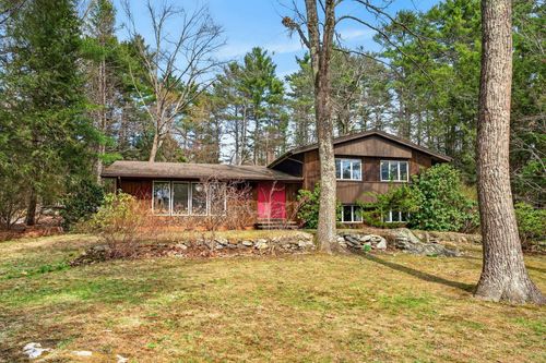 7 Brookside Drive, Falmouth, ME, 04105 | Card Image