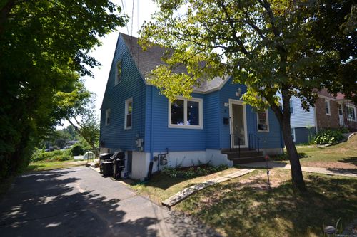 17 Walsh St, New Britain, CT, 06051-3912 | Card Image