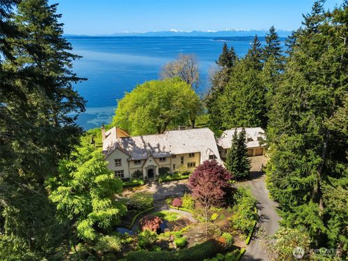 83 Olympic Dr Nw, Shoreline, WA, 98177-8008 | Card Image