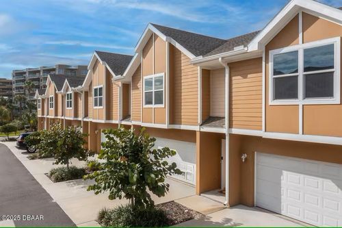 106 Ocean Cir, DAYTONA BEACH SHORES, FL, 32118-0002 | Card Image