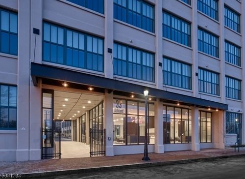 apt-330-33 Ashland Ave, West Orange, NJ, 07052-5595 | Card Image