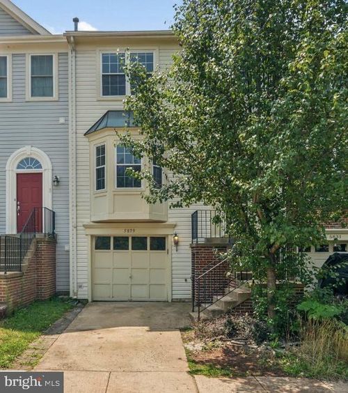 5829 Stream Pond Ct, CENTREVILLE, VA, 20120-5423 | Card Image