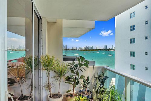 apt-423-1200 West Ave, Miami Beach, FL, 33139-4312 | Card Image