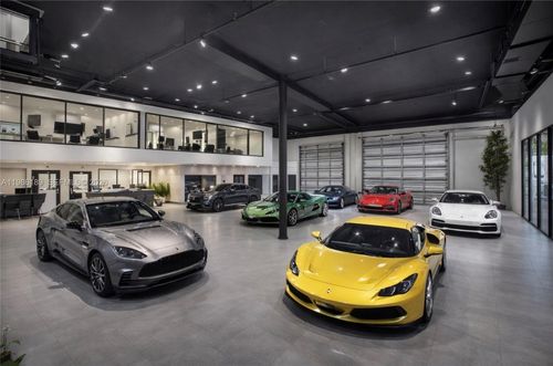 2950 N 28th Ter, Hollywood, FL, 33020-1301 | Card Image