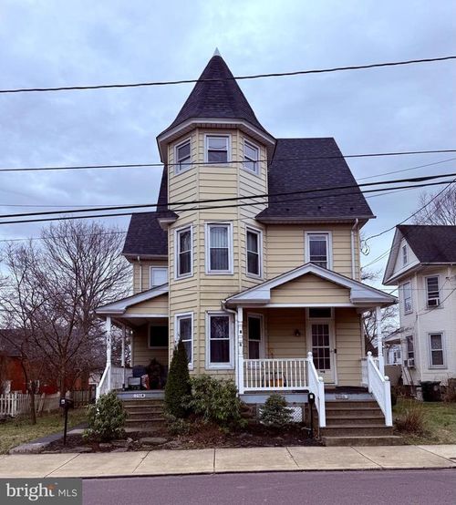 234 New St, Quakertown, PA, 18951-1734 | Card Image