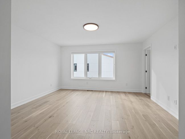 200 Klager Ave, House attached with 3 bedrooms, 4 bathrooms and 1 parking in Fonthill ON | Image 25