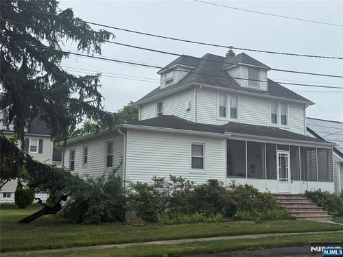 31 Wood Pl, Dumont, NJ, 07628-1608 | Card Image