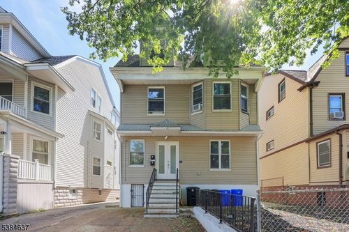 60 Amherst St, East Orange, NJ, 07018-2601 | Card Image