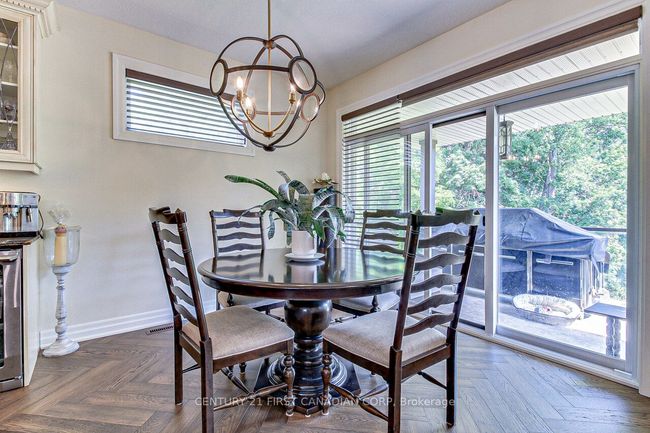 2129 Lockwood Cres, House other with 2 bedrooms, 2 bathrooms and 2 parking in Mount Brydges ON | Image 11