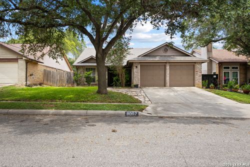 8007 Forest Xing, Live Oak, TX, 78233-4338 | Card Image