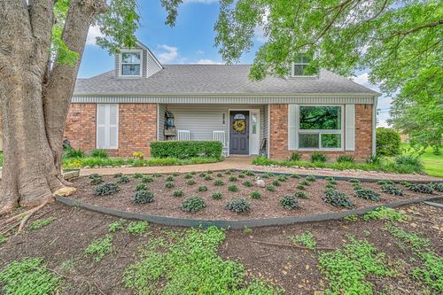 3818 Westchester Dr, Waco, TX, 76710-1319 | Card Image