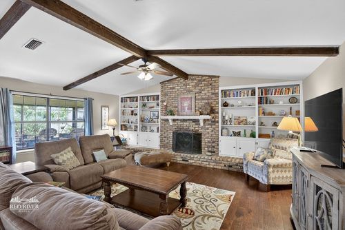 2010 Lovers Ln, Shreveport, LA, 71105-3814 | Card Image
