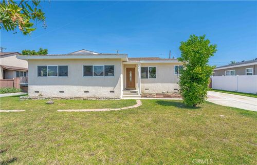 7645 Glencliff Dr, Downey, CA, 90240-2603 | Card Image