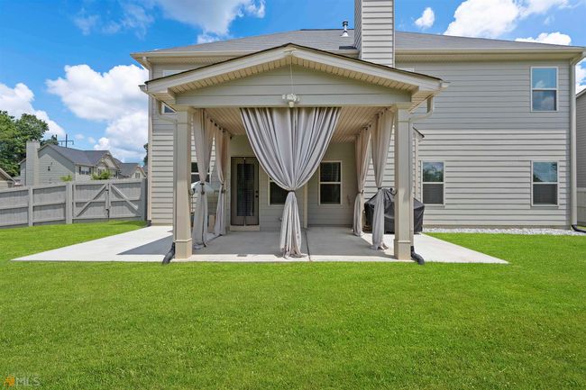 3015 Button Cir, House other with 4 bedrooms, 3 bathrooms and null parking in Loganville GA | Image 7