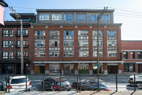 402-1072 Hamilton St, Vancouver, BC, V6B2R9 | Card Image