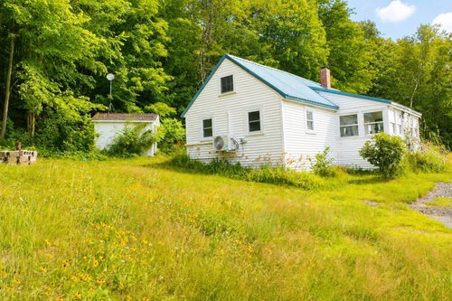 462 Main St, Dixfield, ME, 04224-4016 | Card Image