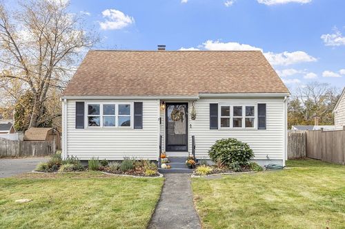 2 Summit Ter, Peabody, MA, 01960-4024 | Card Image