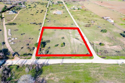 682 Schultz Road S, Sealy, TX, 77474 | Card Image