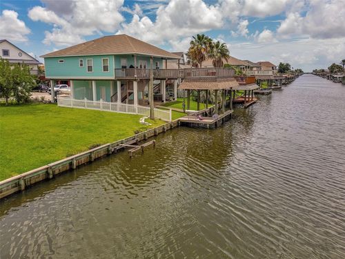 712 Marlin St, Hitchcock, TX, 77563-2608 | Card Image