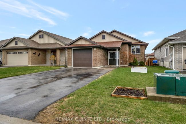 8 Mcintosh Cres, House other with 5 bedrooms, 2 bathrooms and 2 parking in Trenton ON | Image 38